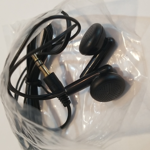 Black in-ear earbuds, NWOT - Picture 2 of 3